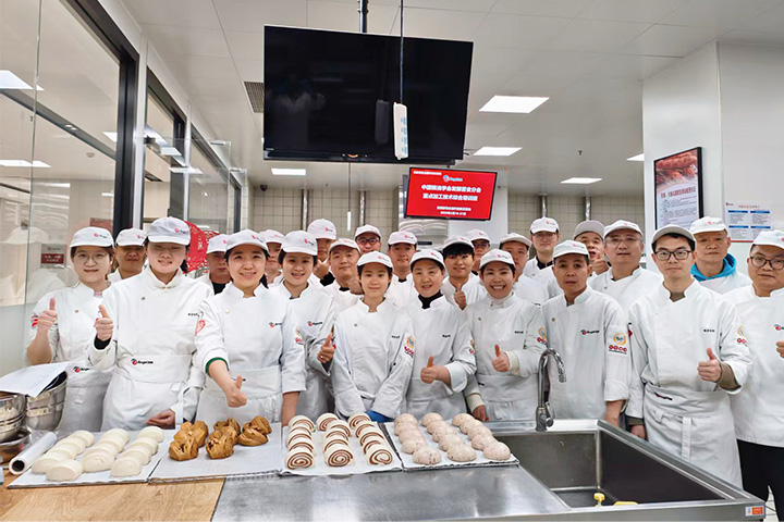 从浙江私房到江苏老字号，他们带着“健康”“发展”的期待来宜学发面